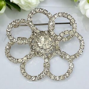 Vintage Rhinestone Pin Silver Tone Prong Set Crystal Mid Century Retro 10Q